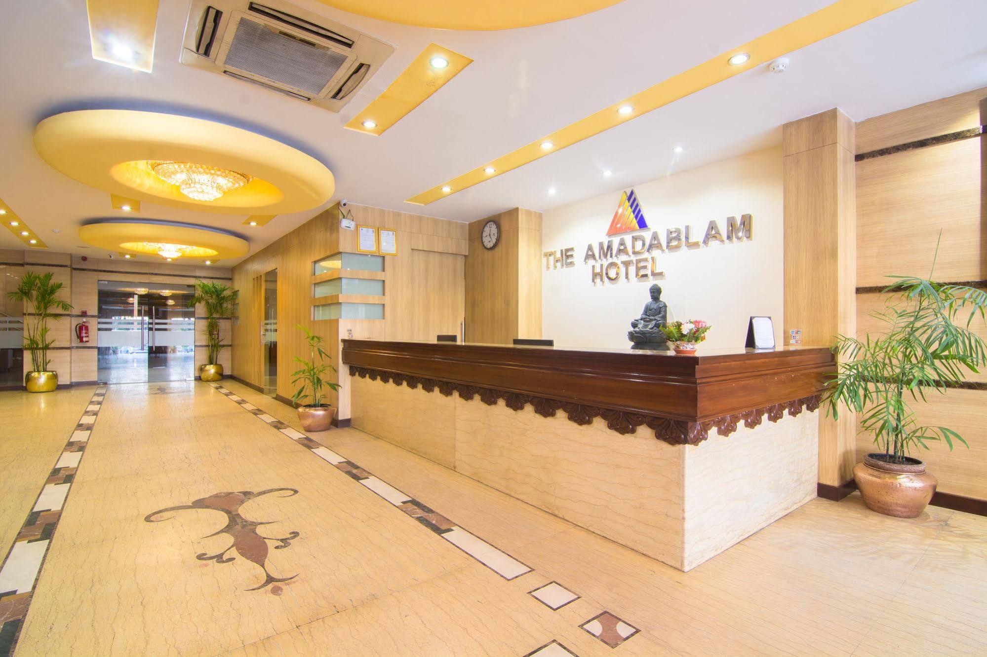 The Amadablam Hotel Katmandú Exterior foto